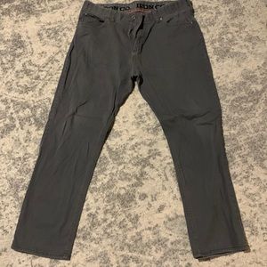 Iron Co chinos